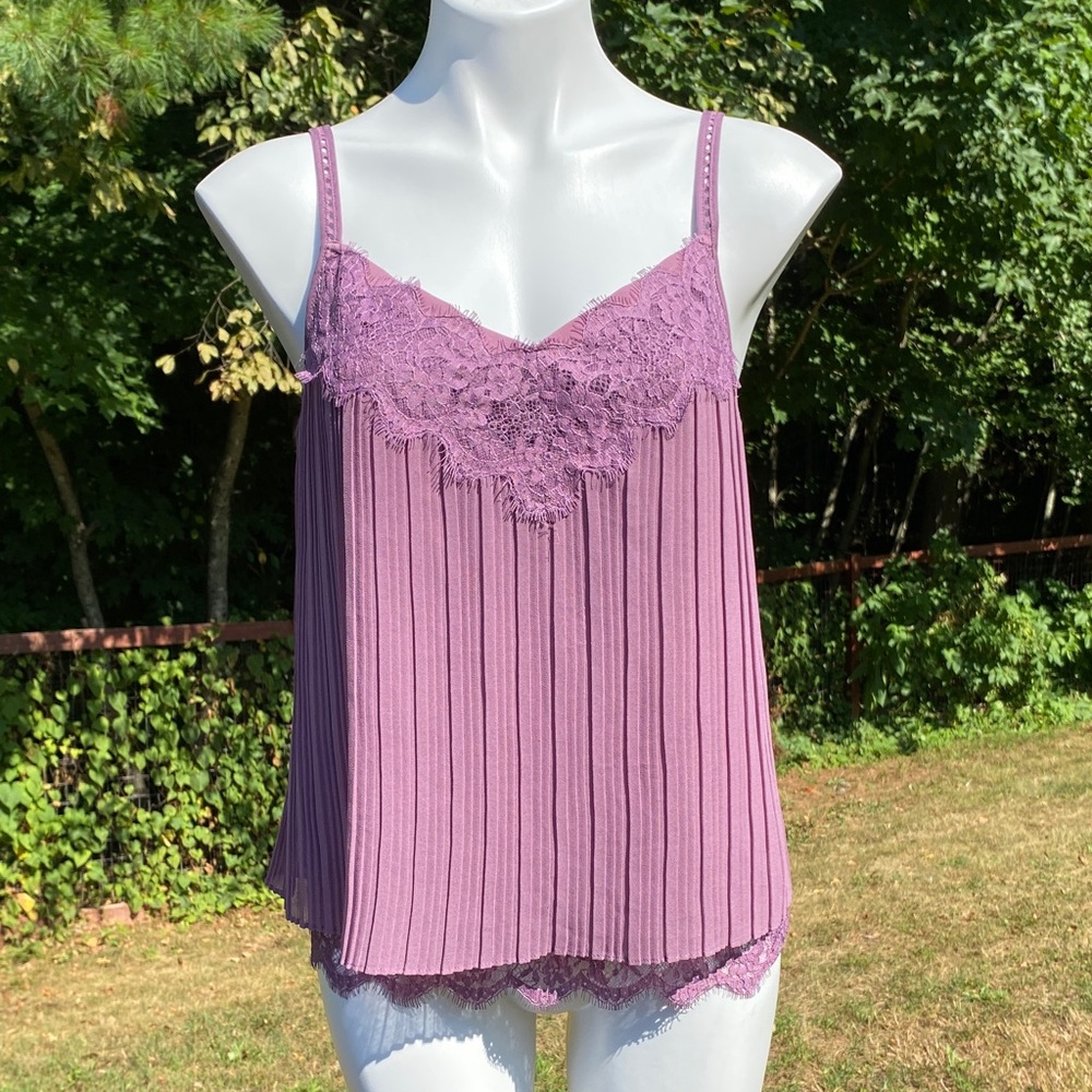 WHBM lavender lace trimmed lined pleated cami crochet detail strap top XS